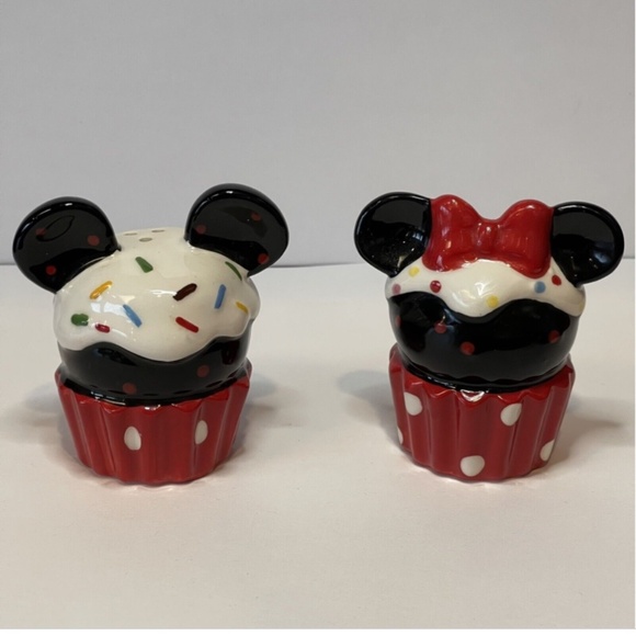 🆕 Disney Mickey & Minnie Mouse Ceramic Cupcake Salt & Pepper Shakers, NWOB - Picture 10 of 15